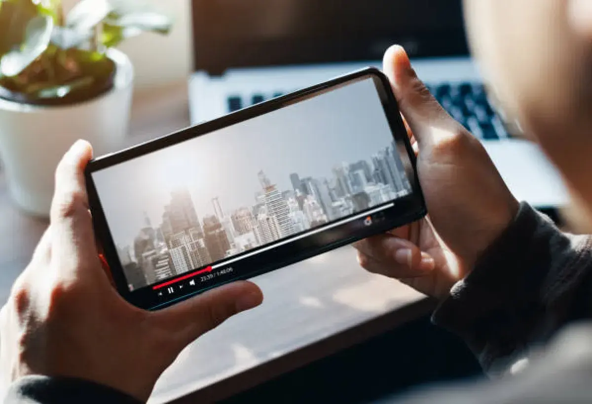  Full HD Screen on Budget Smartphone