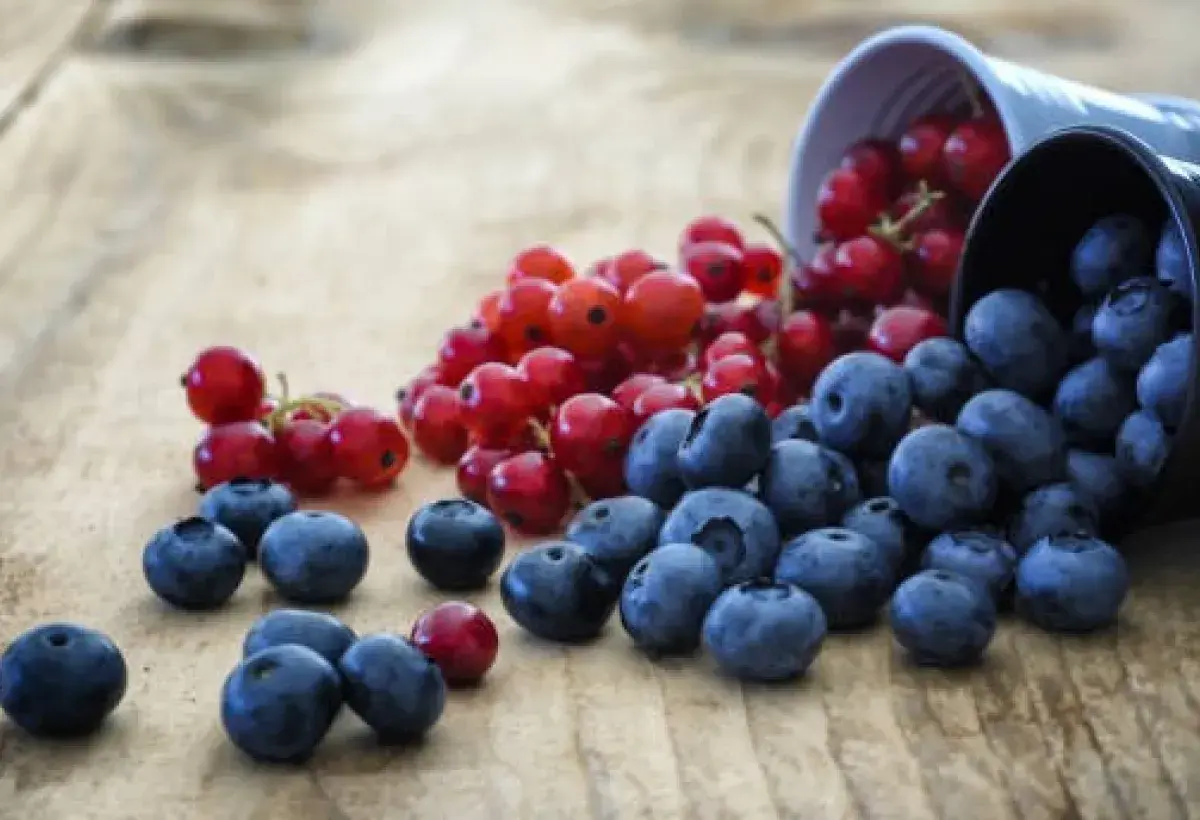 Antioxidant rich berries that support liver function
