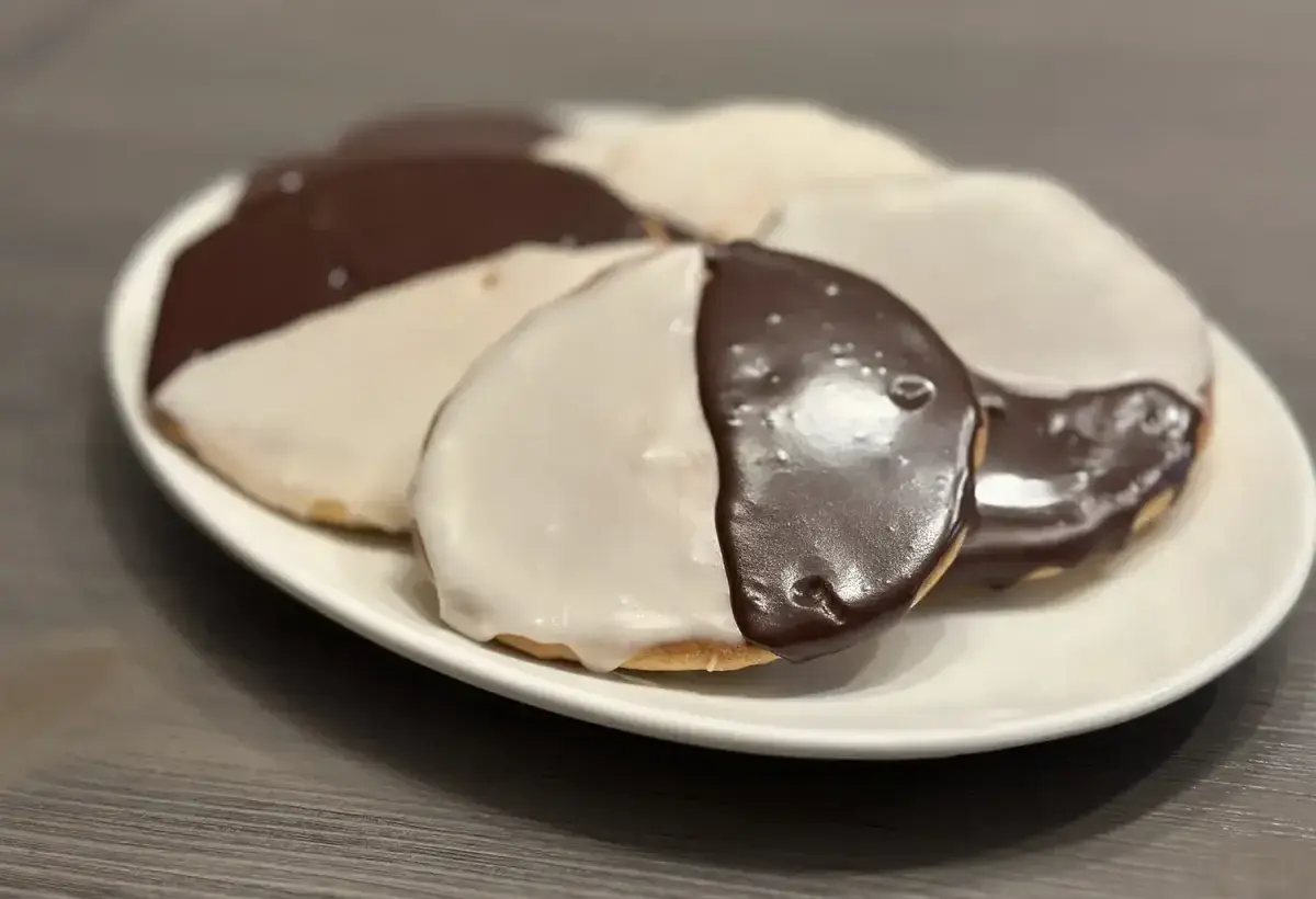 Black and White Cookie